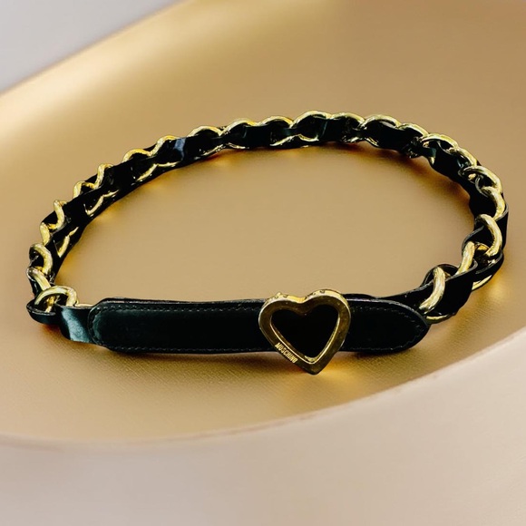 Vintage Moschino Patent Leather Belt with Heart and Chain - Redwall Collection - Picture 1 of 16